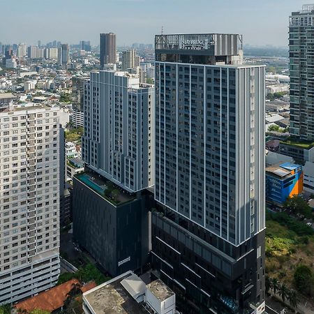 Staybridge Suites Bangkok Sukhumvit, An Ihg Hotel Exterior photo