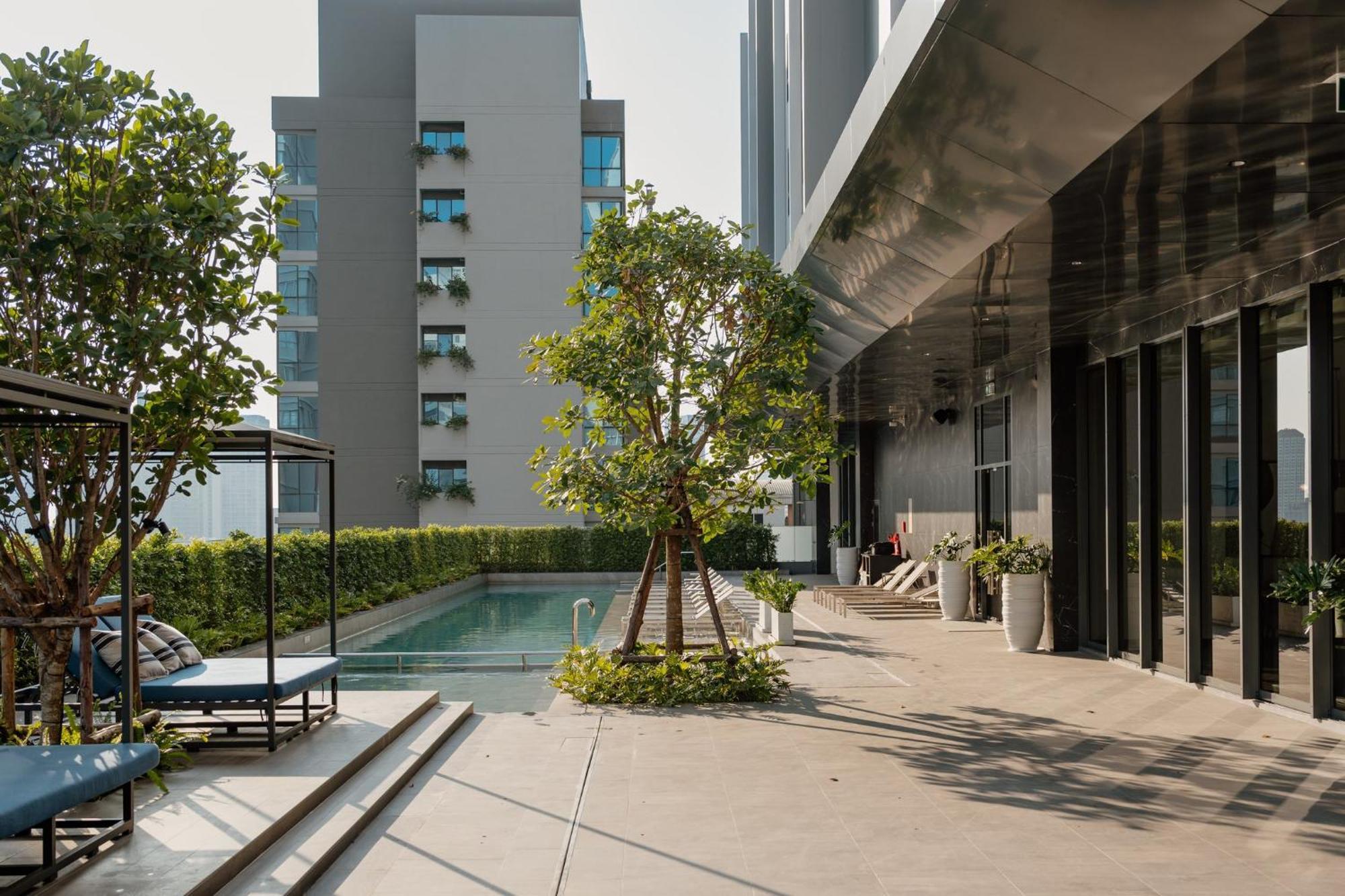 Staybridge Suites Bangkok Sukhumvit, An Ihg Hotel Exterior photo