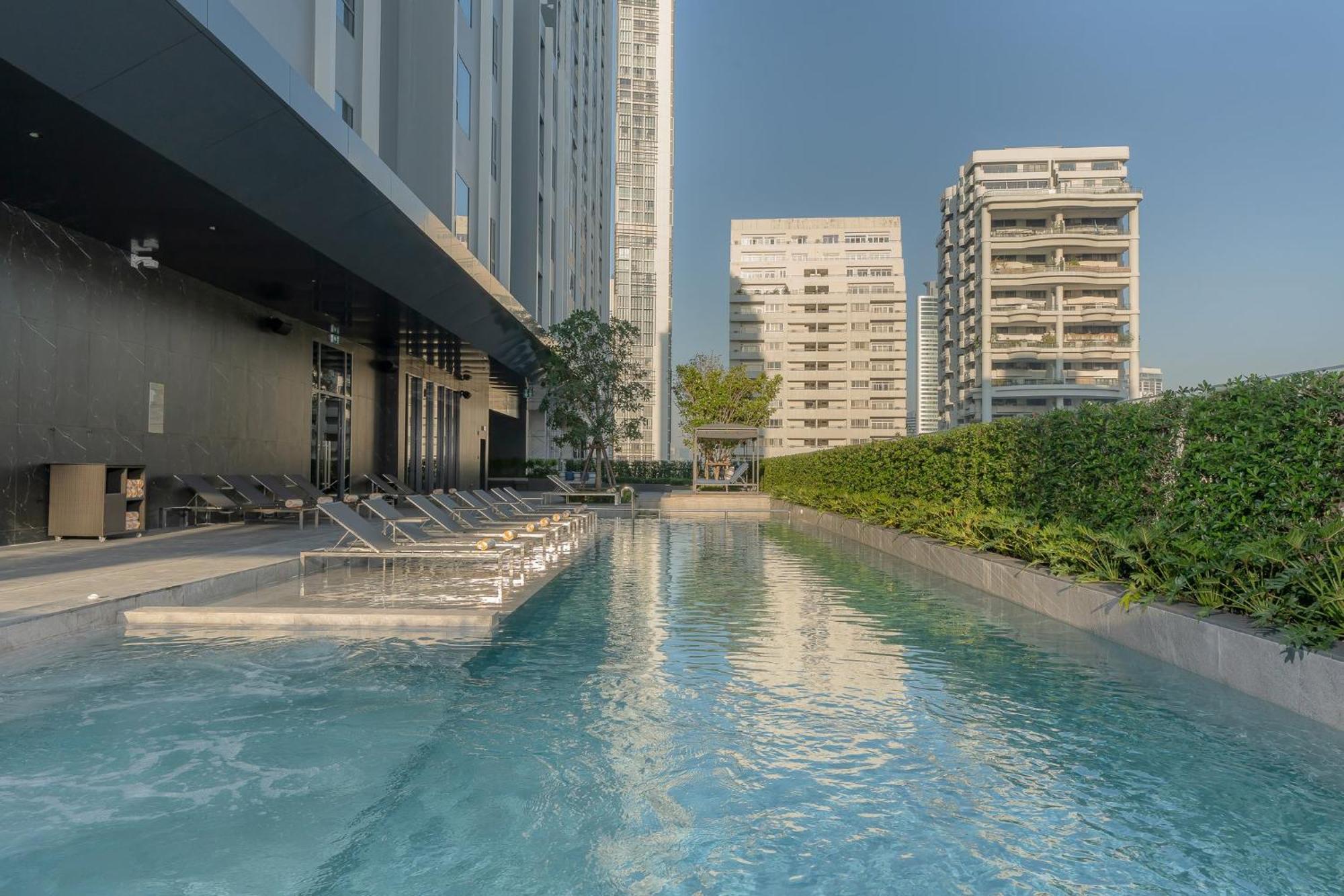 Staybridge Suites Bangkok Sukhumvit, An Ihg Hotel Exterior photo